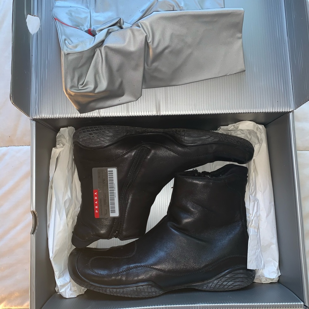 Men’s vintage Prada  sport Boot !!